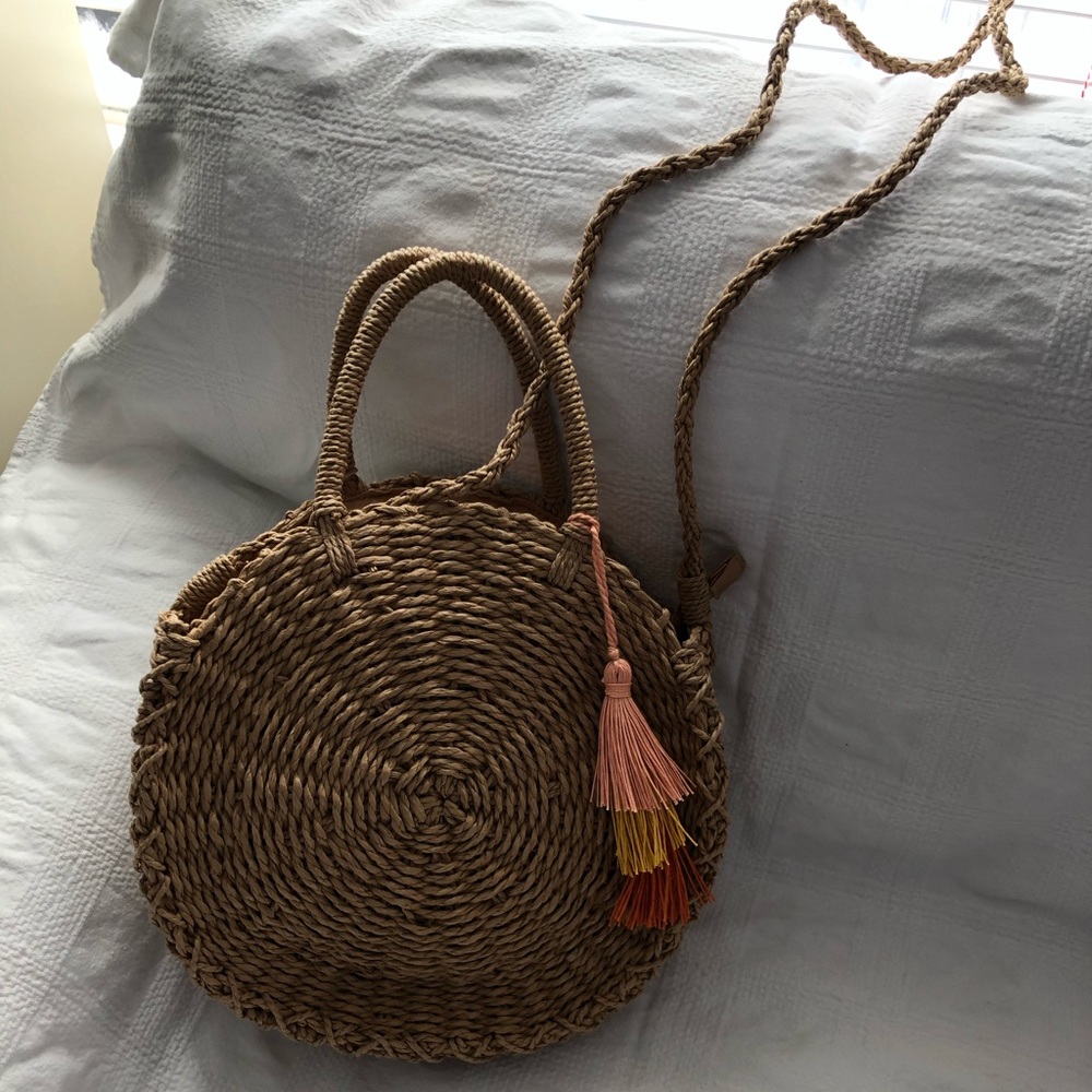 Woven Purse w/ Tassel